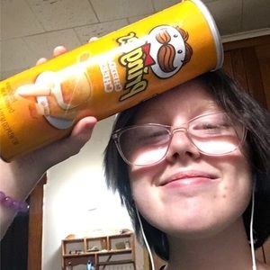 Meet your Posher, Avery